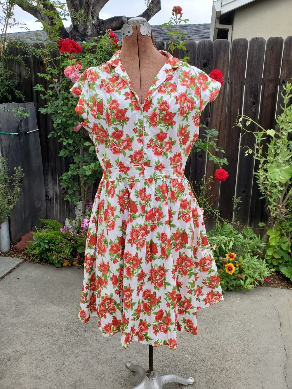 Bernie Dexter BB Ferrari White Dress with Red Floral Print